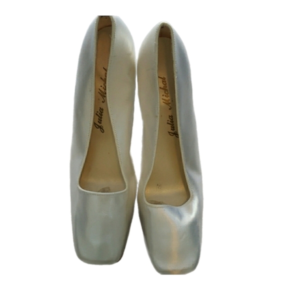 Julia Michael Satin Square Toe Heels – Size 8.5 - Picture 1 of 4